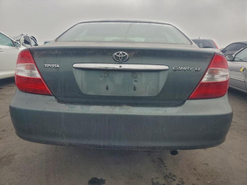 JTDBE30K420099583 - 2002 TOYOTA CAMRY LE GREEN photo 6