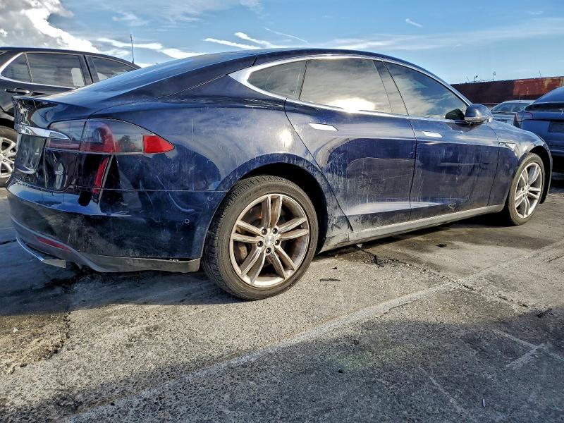 5YJSA1H19EFP60722 - 2014 TESLA MODEL S Mavi foto 3
