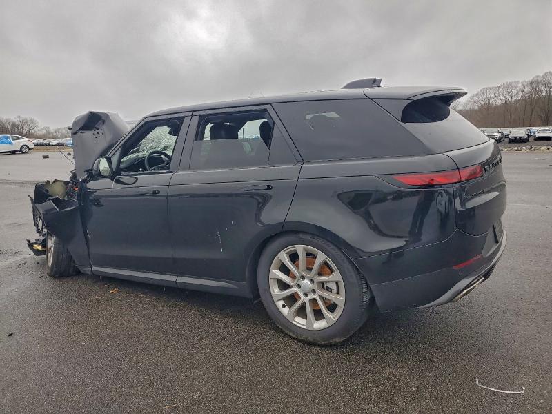 SAL1P9EU8SA456060 - 2025 LAND ROVER RANGE ROVE SE BLACK photo 2