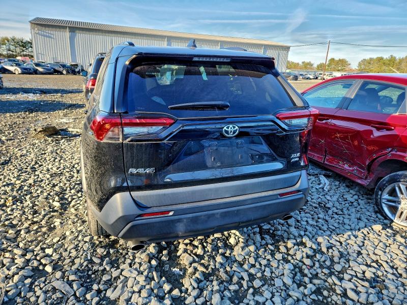 2T3P1RFV1LW105102 - 2020 TOYOTA RAV4 XLE შავი ფოტო 6