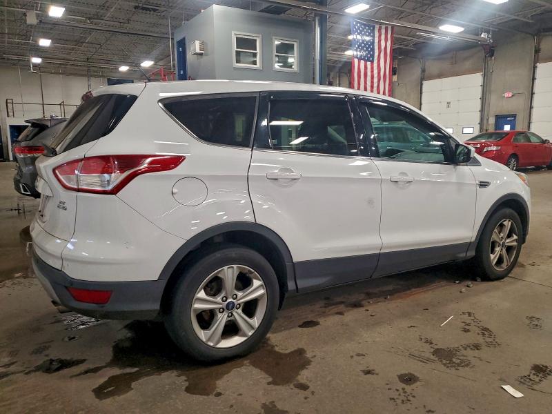 1FMCU9G9XGUC13899 - 2016 FORD ESCAPE SE WHITE photo 3