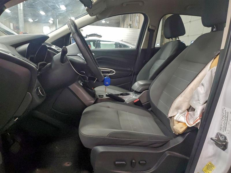 1FMCU9G9XGUC13899 - 2016 FORD ESCAPE SE WHITE photo 7