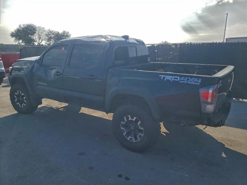 3TMCZ5AN8PM600119 - 2023 TOYOTA TACOMA DOUBLE CAB Czarny zdjęcie 2