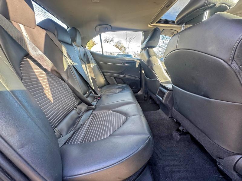 4T1S31AK2MU021965 - 2021 TOYOTA CAMRY SE 黑色 照片 6