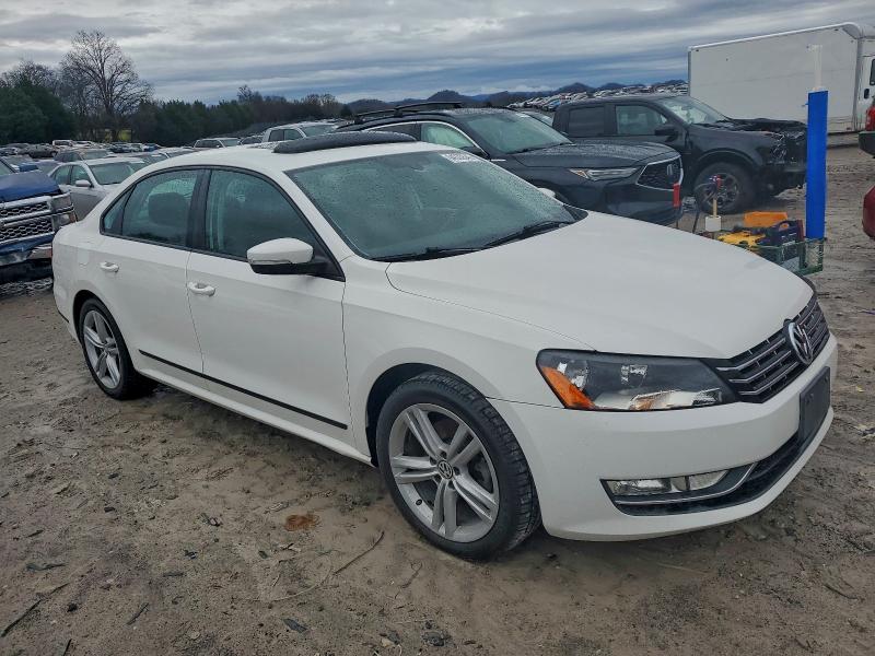 1VWCN7A34DC112334 - 2013 VOLKSWAGEN PASSAT SEL 白色 照片 4