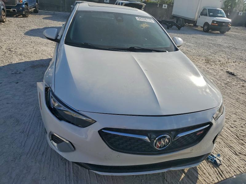W04GS6SS6J1110311 - 2018 BUICK REGAL GS Weiß Foto 5