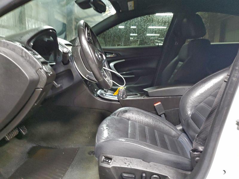 2G4GU5GX1G9184878 - 2016 BUICK REGAL GS WHITE photo 7