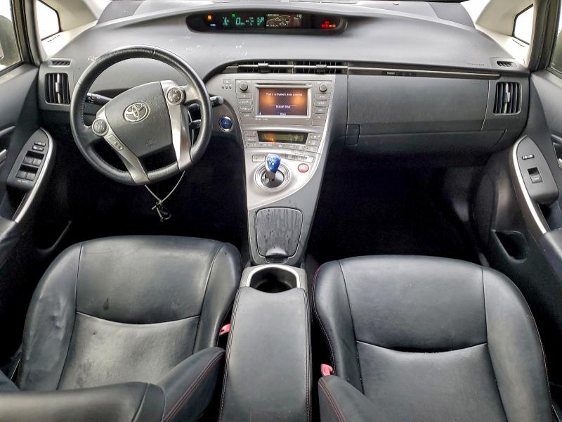 JTDKN3DU4D5577695 - 2013 TOYOTA PRIUS Чорний фото 8