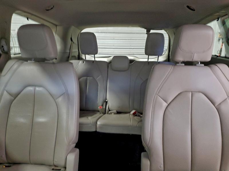 2C4RC1BG9JR320925 - 2018 CHRYSLER PACIFICA TOURING L WHITE photo 10