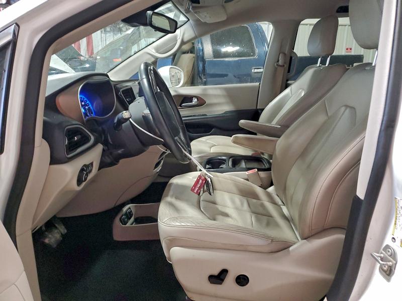 2C4RC1BG9JR320925 - 2018 CHRYSLER PACIFICA TOURING L WHITE photo 7