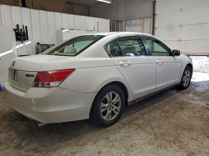 1HGCP264X8A138358 - 2008 HONDA ACCORD LXP WHITE photo 3