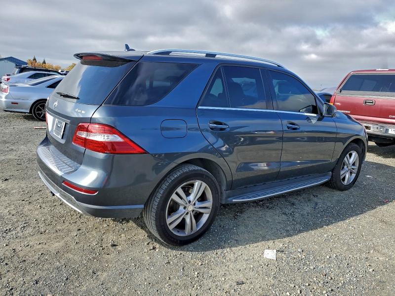4JGDA5HB9DA247871 - 2013 MERCEDES-BENZ ML 350 4MATIC GRAY photo 3