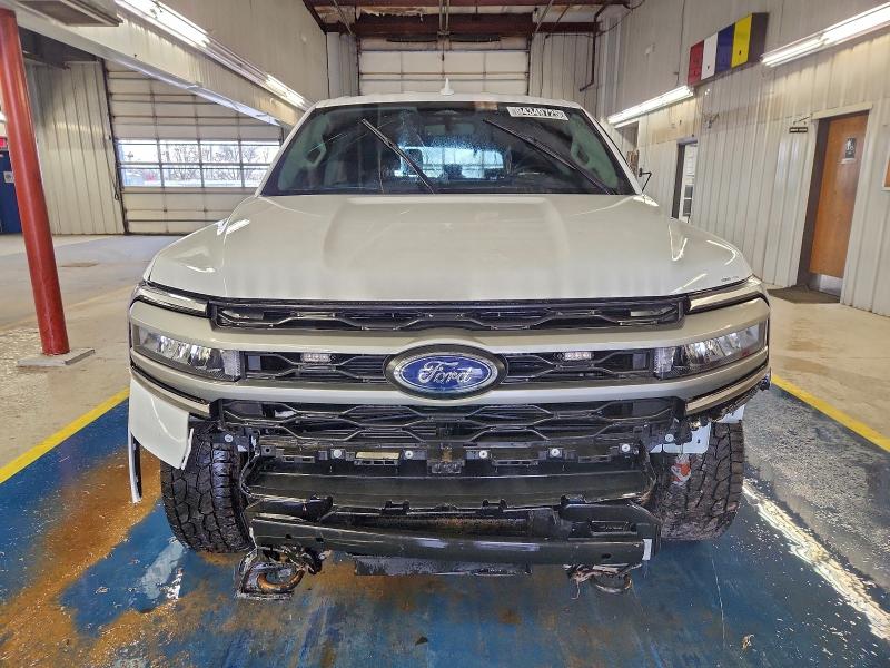 1FMJU1J86REB07794 - 2024 FORD EXPEDITION XLT WHITE photo 5