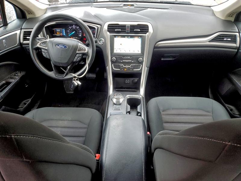 3FA6P0LU3KR100543 - 2019 FORD FUSION SE 红色 照片 8