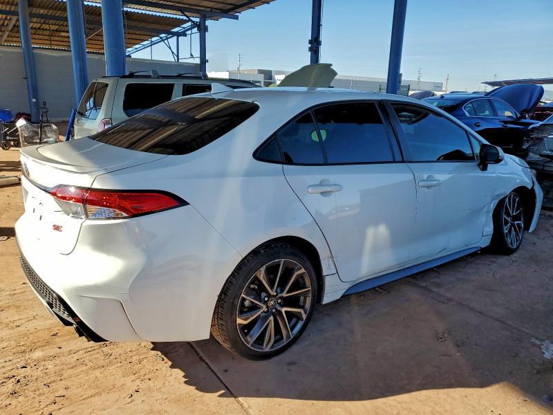 JTDP4RCE8LJ014693 - 2020 TOYOTA COROLLA SE Blanc photo 3