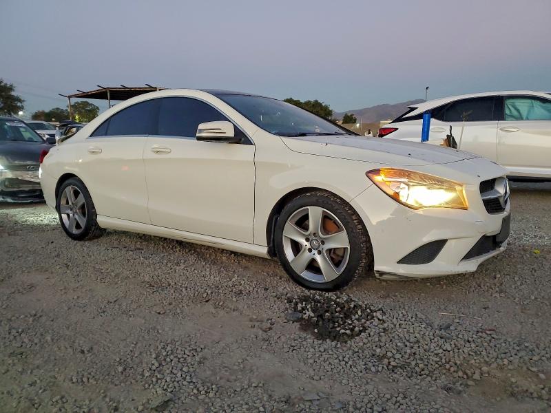 WDDSJ4EB6GN310521 - 2016 MERCEDES-BENZ CLA 250 أبيض صورة 4