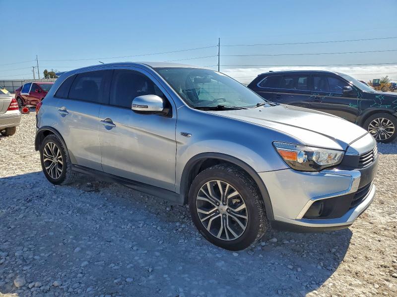 JA4AP3AU6GZ058889 - 2016 MITSUBISHI OUTLANDER ES ვერცხლისფერი ფოტო 4