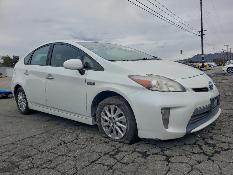 JTDKN3DP0D3038917 - 2013 TOYOTA PRIUS PLUG WHITE photo 4