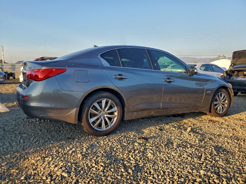 JN1CV7AP4HM640612 - 2017 INFINITI Q50 BASE Արծաթագույն լուսանկար 3