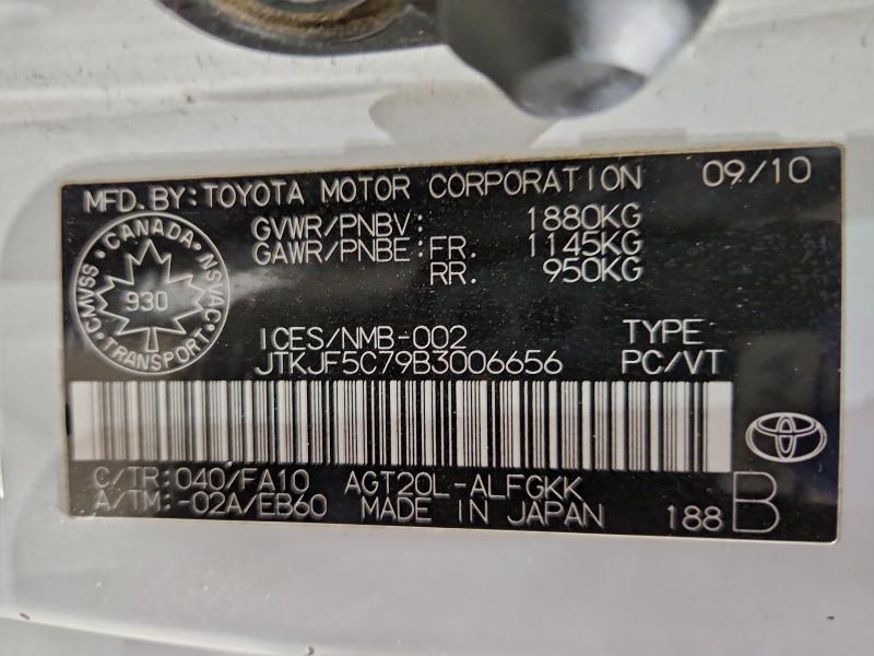 JTKJF5C79B3006656 - 2011 TOYOTA SCION TC 白色 照片 12