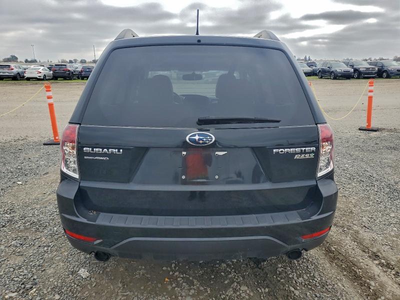 JF2SHAEC5BH774647 - 2011 SUBARU FORESTER LIMITED 黑色 照片 6