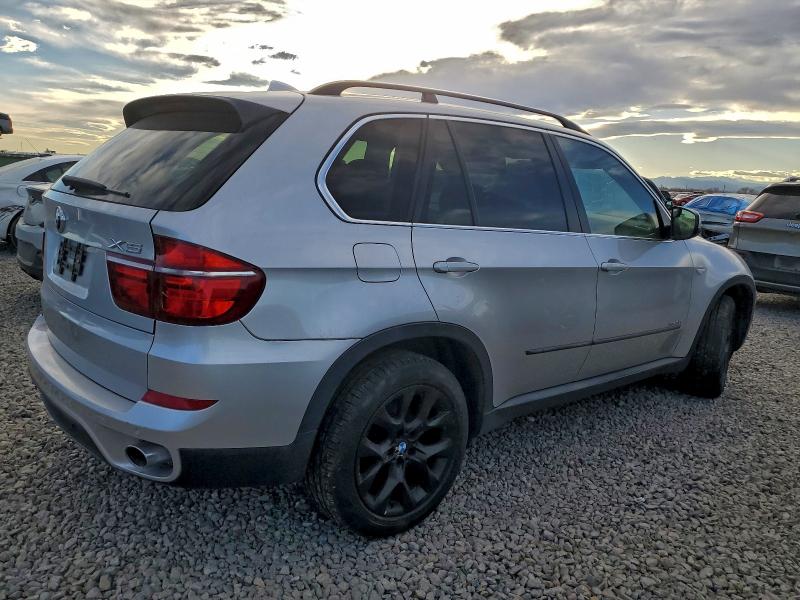 5UXZV4C5XD0E13736 - 2013 BMW X5 XDRIVE35I SILVER photo 3