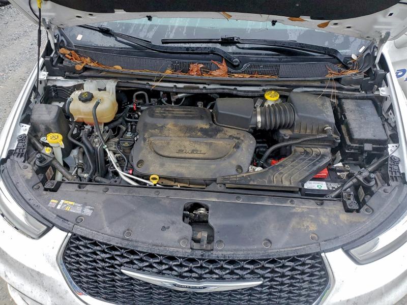 2C4RC1BG8NR197382 - 2022 CHRYSLER PACIFICA TOURING L WHITE photo 12