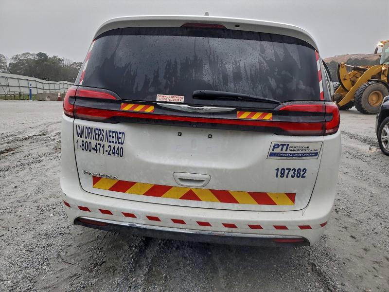 2C4RC1BG8NR197382 - 2022 CHRYSLER PACIFICA TOURING L WHITE photo 6