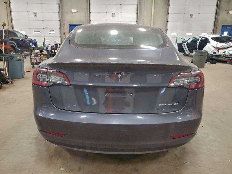 5YJ3E1EB7NF185946 - 2022 TESLA MODEL 3 رمادي صورة 6
