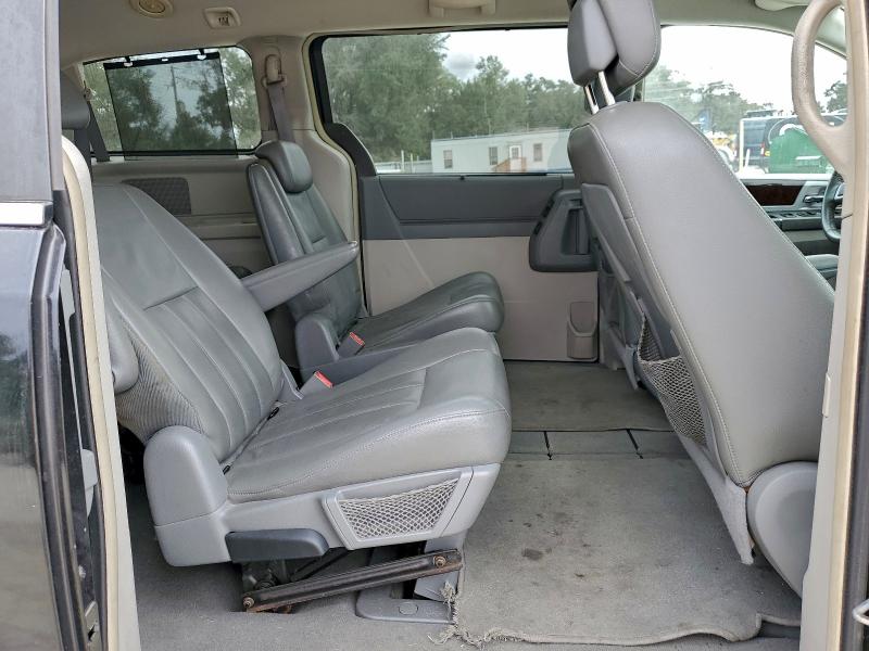 2A4RR5DX6AR345455 - 2010 CHRYSLER TOWN & COU TOURING BLACK photo 11