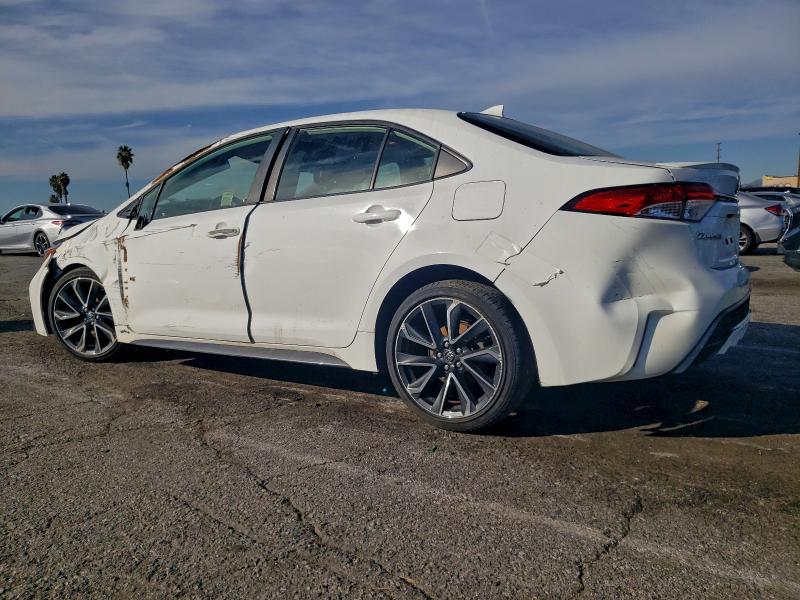 JTDM4MCE6NJ096299 - 2022 TOYOTA COROLLA SE 白色 照片 2