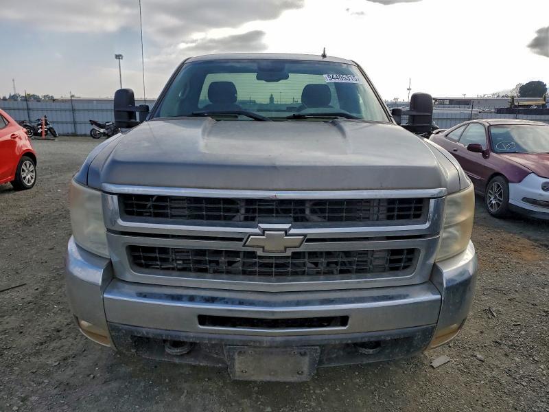 1GCHK24617E564552 - 2007 CHEVROLET SILVERADO K2500 HEAVY DUTY GRAY photo 5