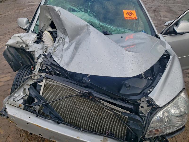 1G1ZC5E13BF288330 - 2011 CHEVROLET MALIBU 1LT SILVER photo 11