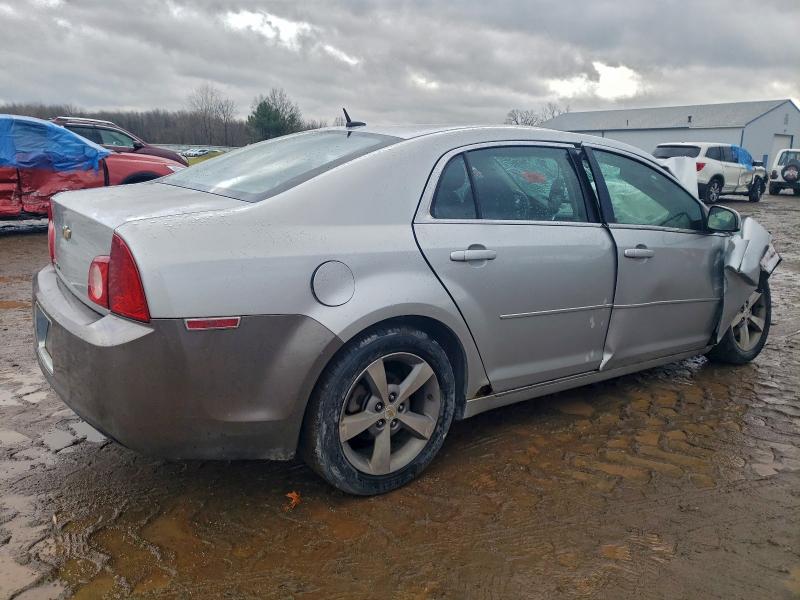 1G1ZC5E13BF288330 - 2011 CHEVROLET MALIBU 1LT SILVER photo 3