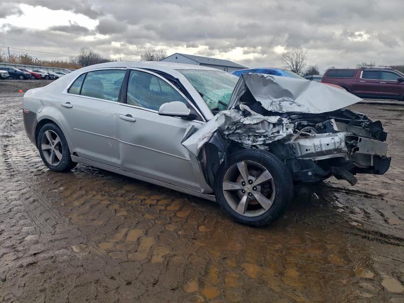 1G1ZC5E13BF288330 - 2011 CHEVROLET MALIBU 1LT SILVER photo 4