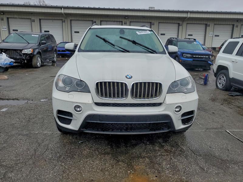 5UXZW0C53CL668258 - 2012 BMW X5 XDRIVE35D 白色 照片 5