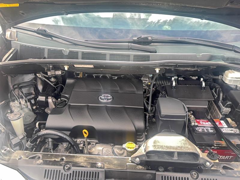 5TDYK3DC5BS148504 - 2011 TOYOTA SIENNA XLE შავი ფოტო 7