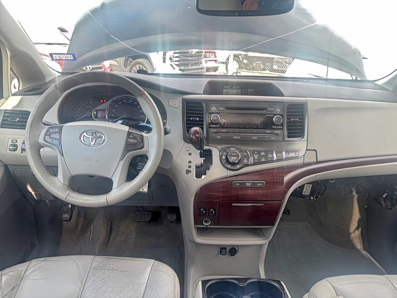 5TDYK3DC5BS148504 - 2011 TOYOTA SIENNA XLE შავი ფოტო 9