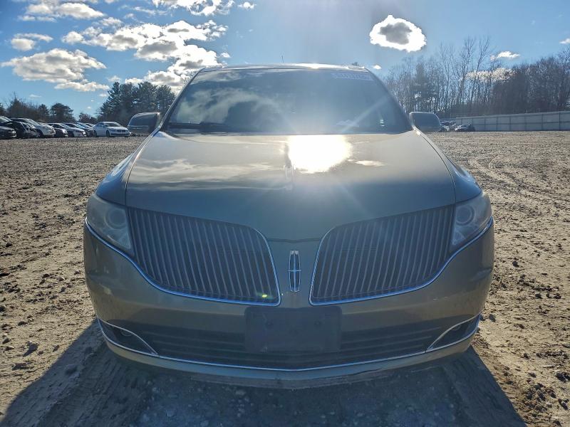 2LMHJ5AT4DBL53240 - 2013 LINCOLN MKT GOLD photo 5