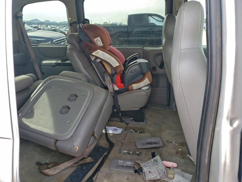 1GNDU03E83D183178 - 2003 CHEVROLET VENTURE 银色 照片 11