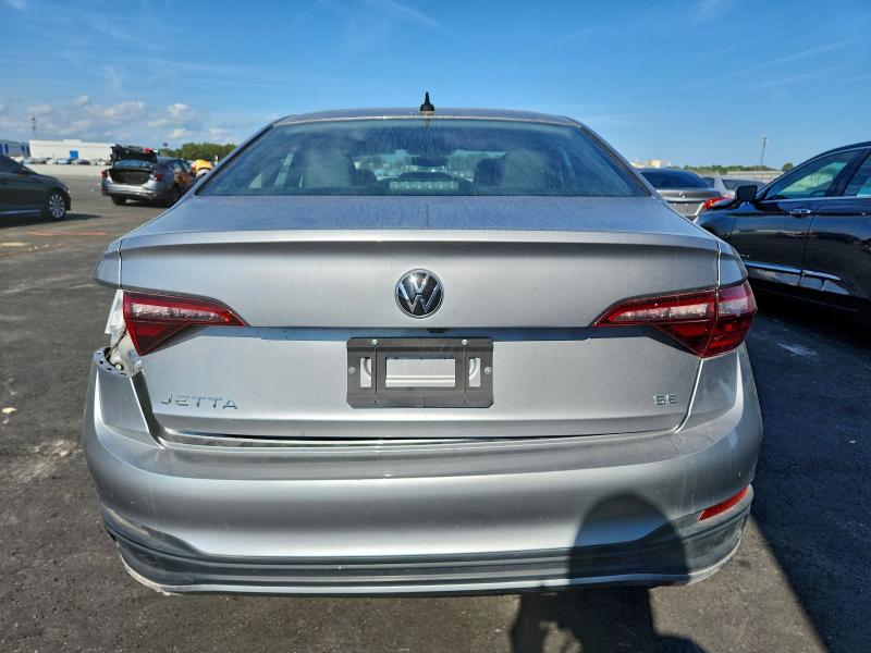 3VWEM7BU4RM092708 - 2024 VOLKSWAGEN JETTA SE SILVER photo 6