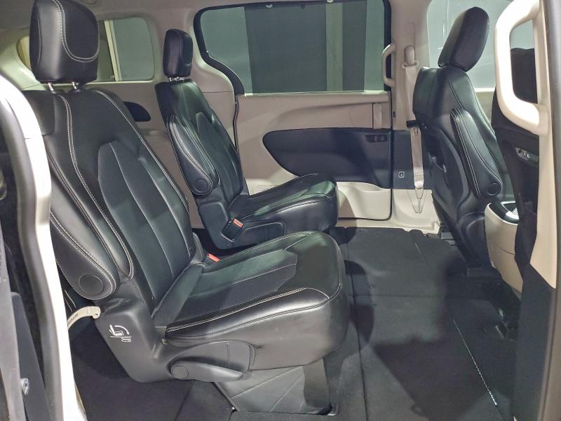 2C4RC1BG7RR124672 - 2024 CHRYSLER PACIFICA TOURING L BLACK photo 11