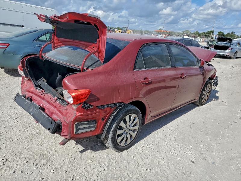 5YFBU4EE9DP179367 - 2013 TOYOTA COROLLA BASE Rouge photo 3