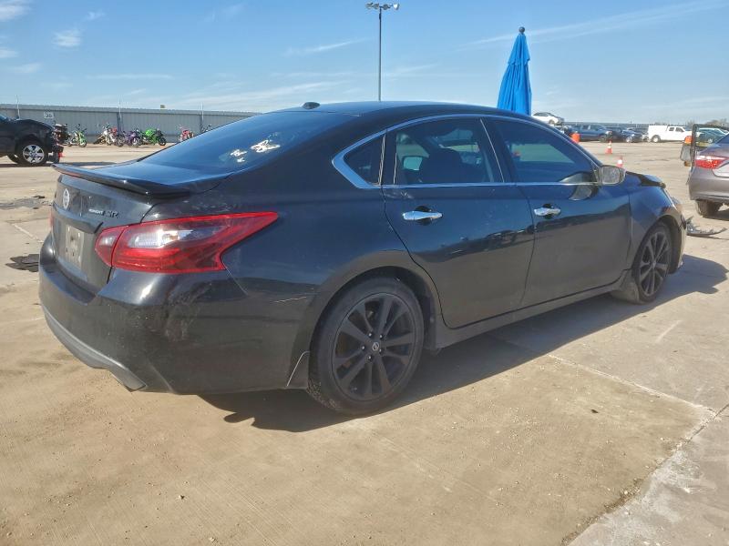 1N4AL3AP0JC240373 - 2018 NISSAN ALTIMA 2.5 შავი ფოტო 3