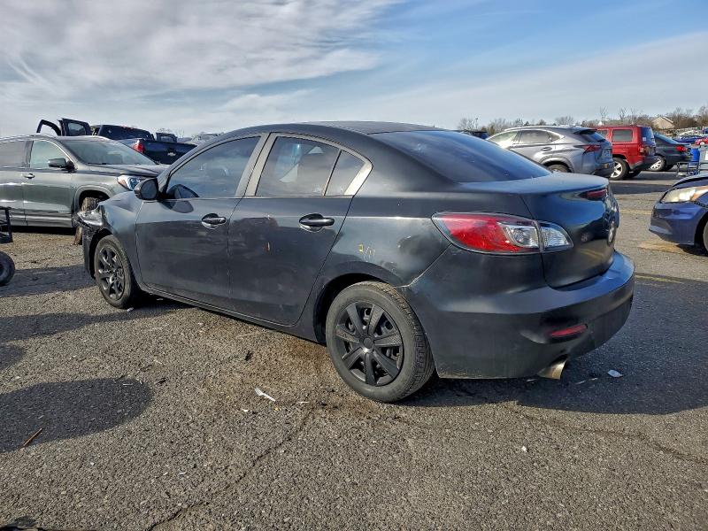 JM1BL1UGXC1592065 - 2012 MAZDA 3 I BLACK photo 2