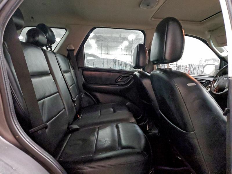 1FMCU94155KB67177 - 2005 FORD ESCAPE LIMITED 灰色 照片 11