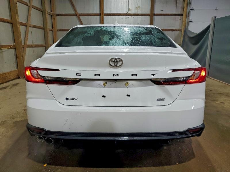 4T1DAACK5SU100393 - 2025 TOYOTA CAMRY XSE თეთრი ფოტო 6