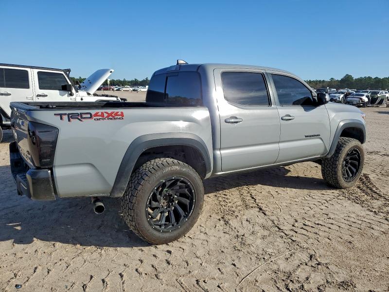 3TMCZ5AN4LM338206 - 2020 TOYOTA TACOMA DOUBLE CAB GRAY photo 3
