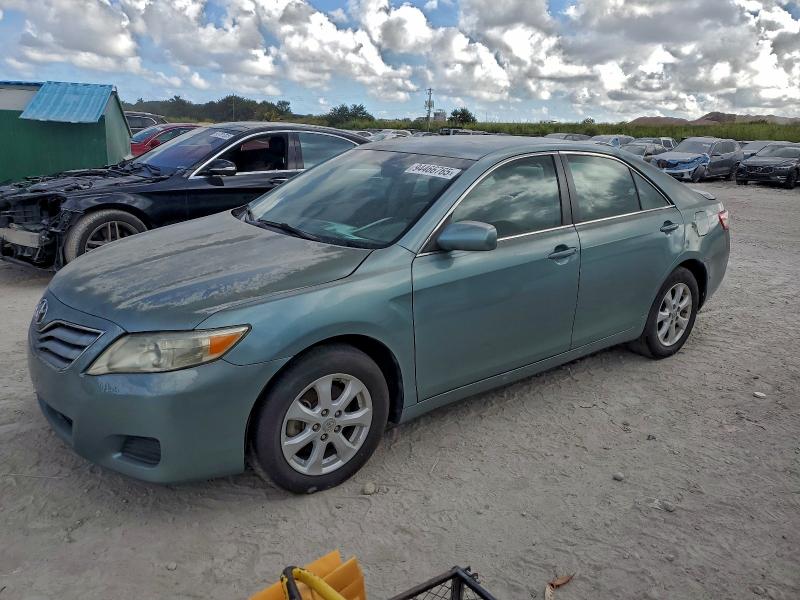 4T1BF3EK5BU620269 - 2011 TOYOTA CAMRY BASE TEAL photo 1