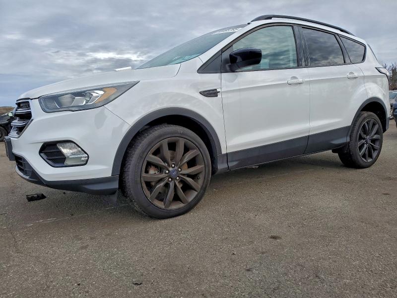2017 FORD ESCAPE SE, 